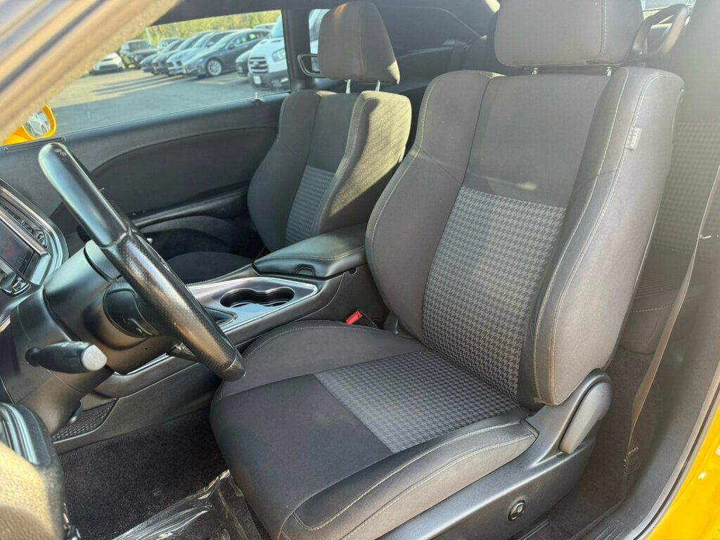 2017 Dodge Challenger R/T Shaker Coupe - 22982070 - 14