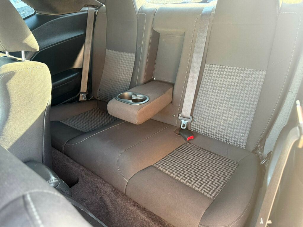 2017 Dodge Challenger R/T Shaker Coupe - 22982070 - 18