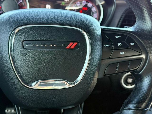 2017 Dodge Challenger R/T Shaker Coupe - 22982070 - 28