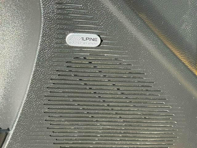 2017 Dodge Challenger R/T Shaker Coupe - 22982070 - 33