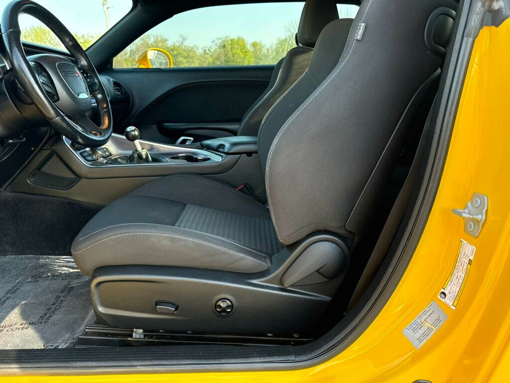 2017 Dodge Challenger R/T Shaker Coupe - 22982070 - 34