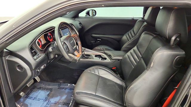 2017 Dodge Challenger SRT Hellcat Coupe w/ 8-Speed Automatic & Power Sunroof - 23095555 - 12