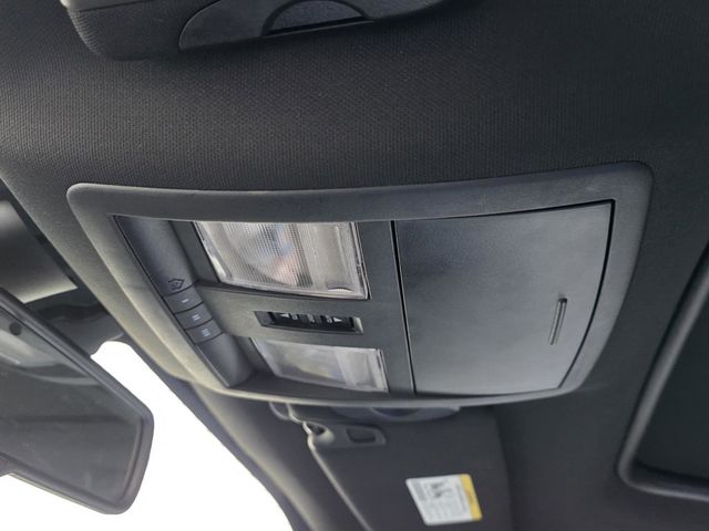 2017 Dodge Challenger SXT - 23001173 - 22