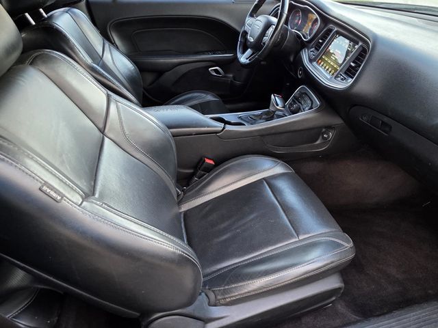 2017 Dodge Challenger SXT - 23001173 - 7