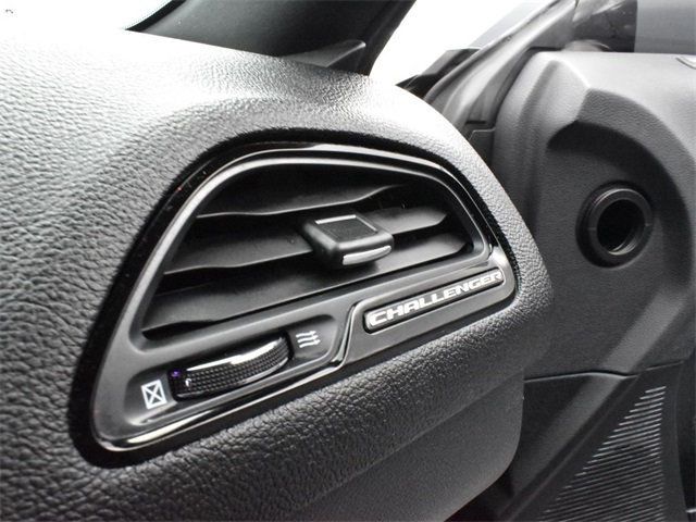 2017 Dodge Challenger SXT - 22954691 - 9