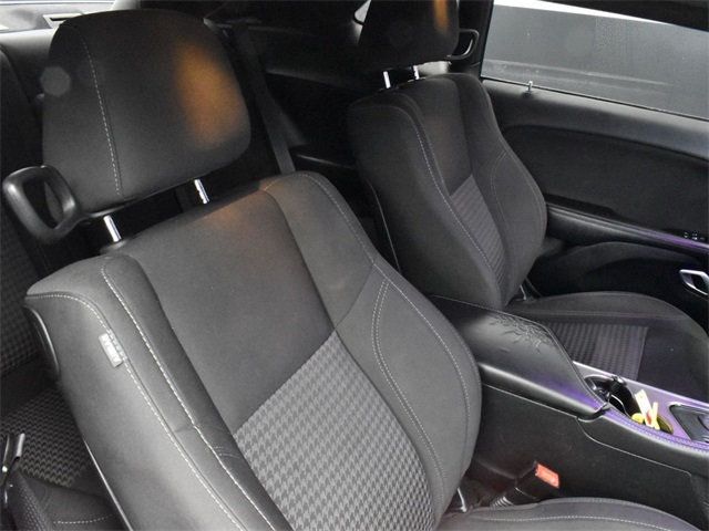 2017 Dodge Challenger SXT - 22954691 - 17
