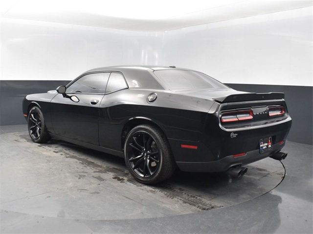2017 Dodge Challenger SXT - 22954691 - 2