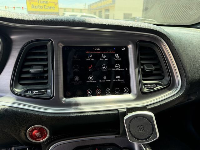 2017 Dodge Challenger SXT - 23029553 - 11