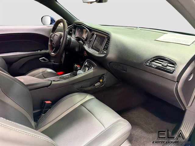 2017 Dodge Challenger SXT - 23029553 - 24