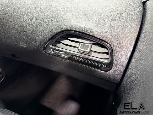 2017 Dodge Challenger SXT - 23029553 - 30