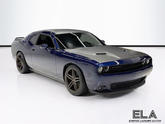 2017 Dodge Challenger SXT - 23029553 - 35