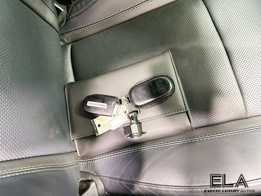 2017 Dodge Challenger SXT - 23029553 - 36