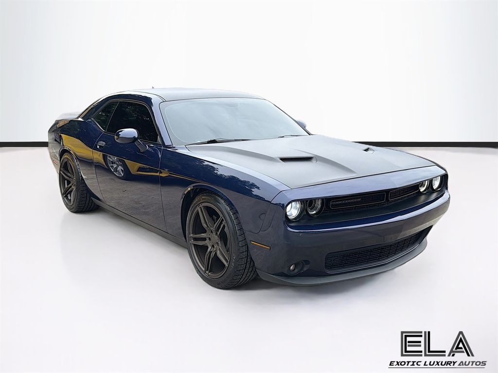 2017 Dodge Challenger SXT - 23029553 - 53