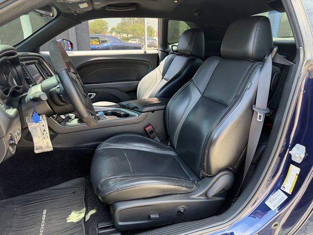 2017 Dodge Challenger SXT - 23029553 - 8
