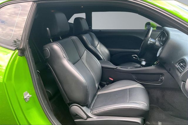 2017 Dodge Challenger SXT Plus Coupe - 23040303 - 13