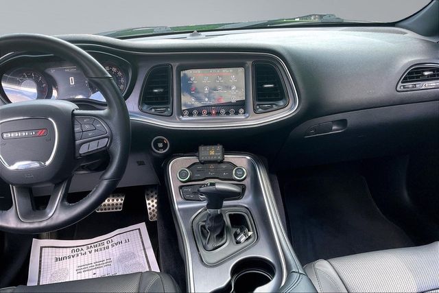 2017 Dodge Challenger SXT Plus Coupe - 23040303 - 22