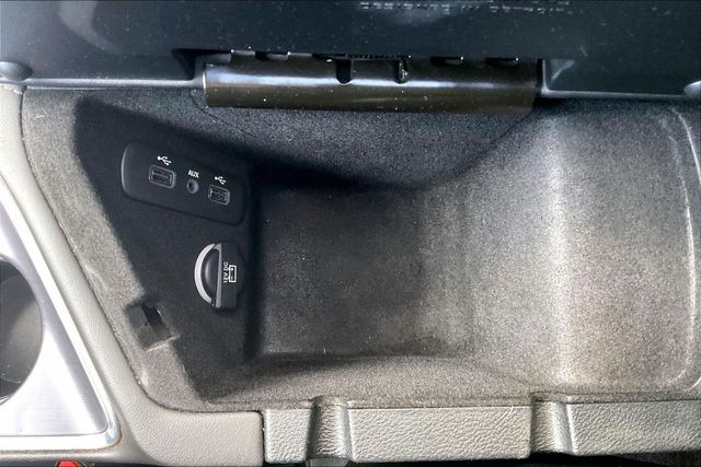 2017 Dodge Challenger SXT Plus Coupe - 23040303 - 27