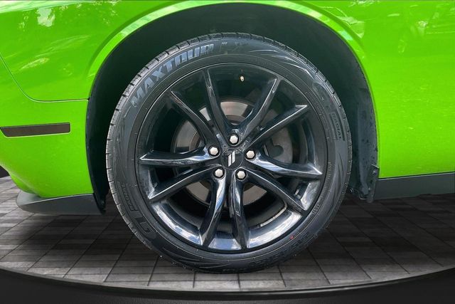 2017 Dodge Challenger SXT Plus Coupe - 23040303 - 36