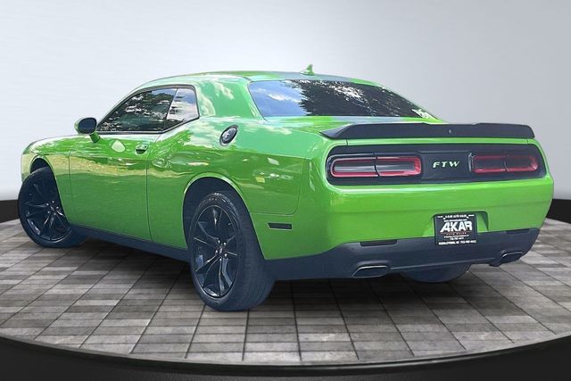 2017 Dodge Challenger SXT Plus Coupe - 23040303 - 6