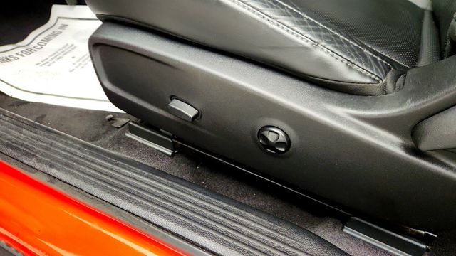 2017 Dodge Challenger SXT Plus Coupe - 23007515 - 10