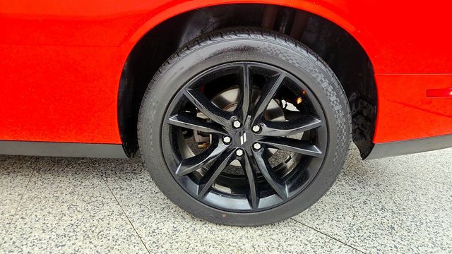 2017 Dodge Challenger SXT Plus Coupe - 23007515 - 8