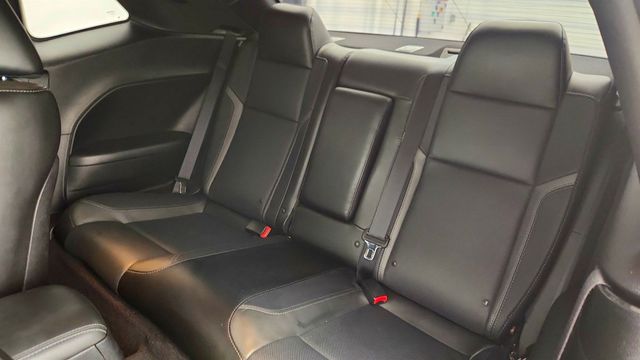 2017 Dodge Challenger SXT Plus Coupe w/ Blacktop Pkg & Cooled Leather Sport Seats - 23007515 - 21
