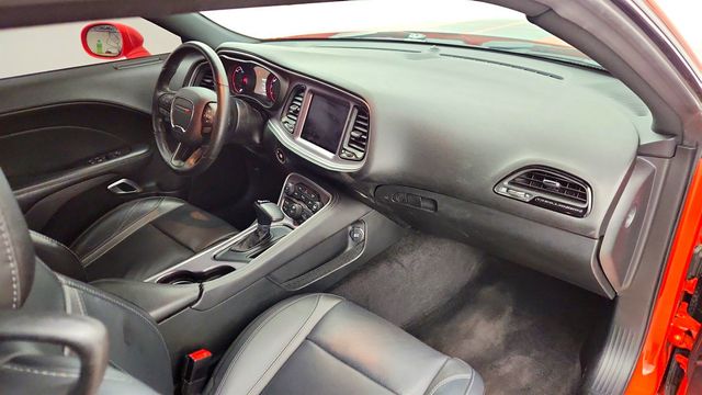 2017 Dodge Challenger SXT Plus Coupe w/ Blacktop Pkg & Cooled Leather Sport Seats - 23007515 - 24