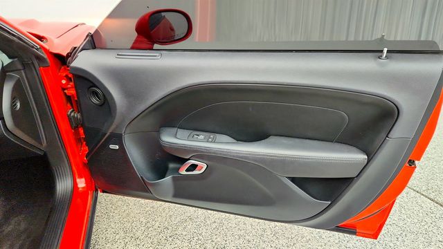 2017 Dodge Challenger SXT Plus Coupe w/ Blacktop Pkg & Cooled Leather Sport Seats - 23007515 - 25