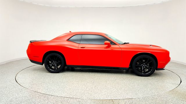 2017 Dodge Challenger SXT Plus Coupe w/ Blacktop Pkg & Cooled Leather Sport Seats - 23007515 - 3