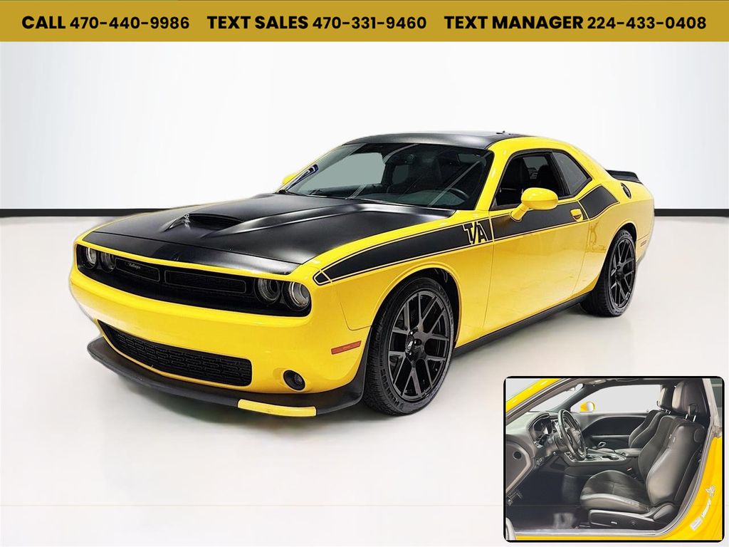 2017 Dodge Challenger THIS IS A  AUTOMATIC! APPLE CAR PLAY! SUNROOF! NAVIGATION!  - 23030813 - 0