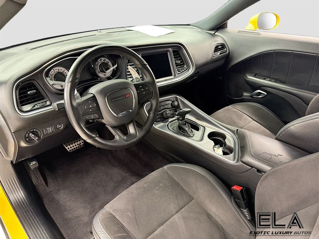 2017 Dodge Challenger THIS IS A  AUTOMATIC! APPLE CAR PLAY! SUNROOF! NAVIGATION!  - 23030813 - 9