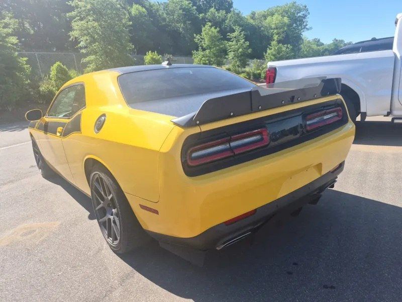 2017 Dodge Challenger THIS IS A  AUTOMATIC! APPLE CAR PLAY! SUNROOF! NAVIGATION!  - 23030813 - 1