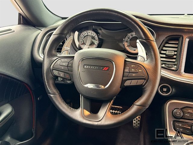 2017 Dodge Challenger THIS IS A  AUTOMATIC! APPLE CAR PLAY! SUNROOF! NAVIGATION!  - 23030813 - 23