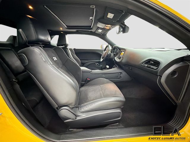 2017 Dodge Challenger THIS IS A  AUTOMATIC! APPLE CAR PLAY! SUNROOF! NAVIGATION!  - 23030813 - 26
