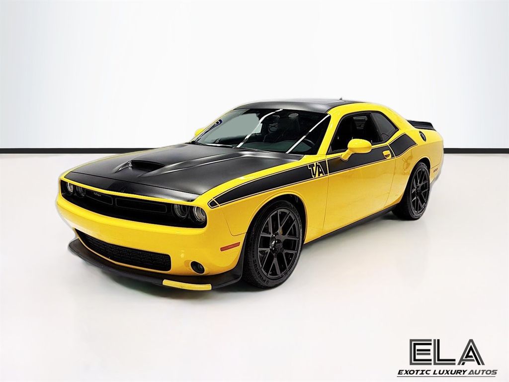 2017 Dodge Challenger THIS IS A  AUTOMATIC! APPLE CAR PLAY! SUNROOF! NAVIGATION!  - 23030813 - 28