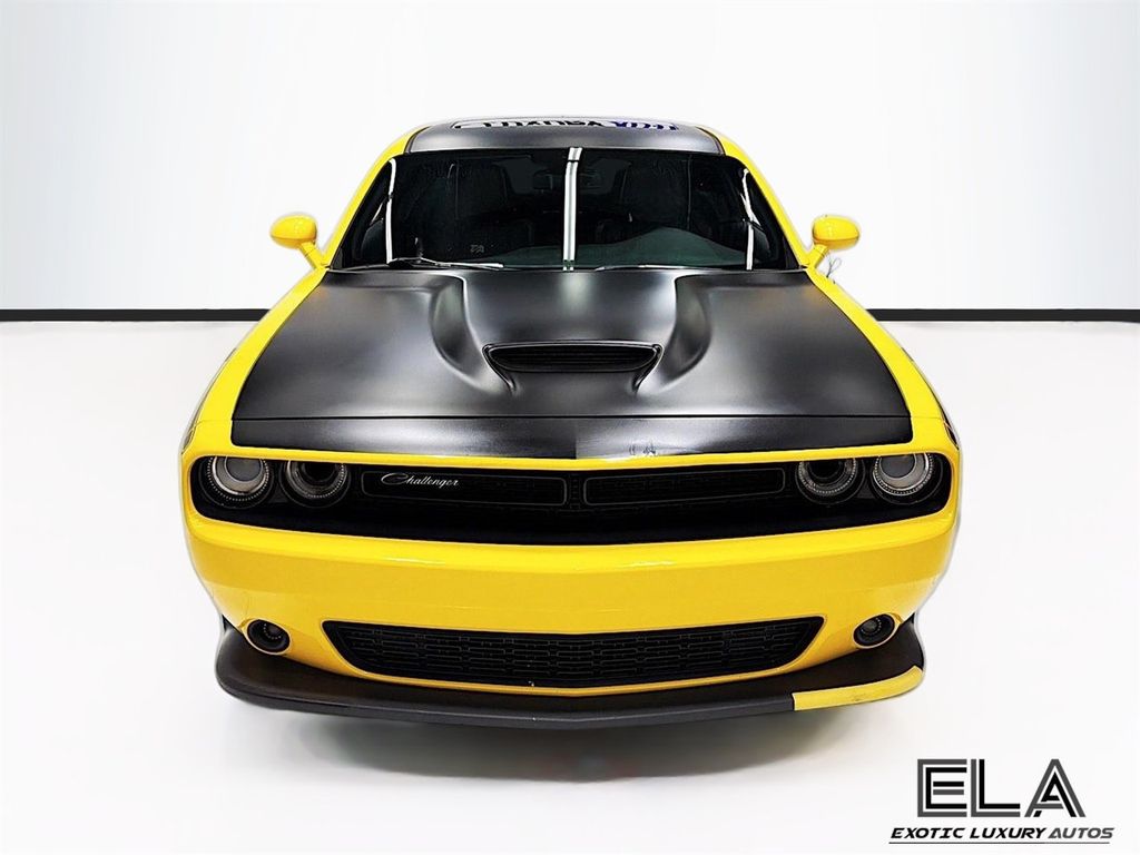 2017 Dodge Challenger THIS IS A  AUTOMATIC! APPLE CAR PLAY! SUNROOF! NAVIGATION!  - 23030813 - 2