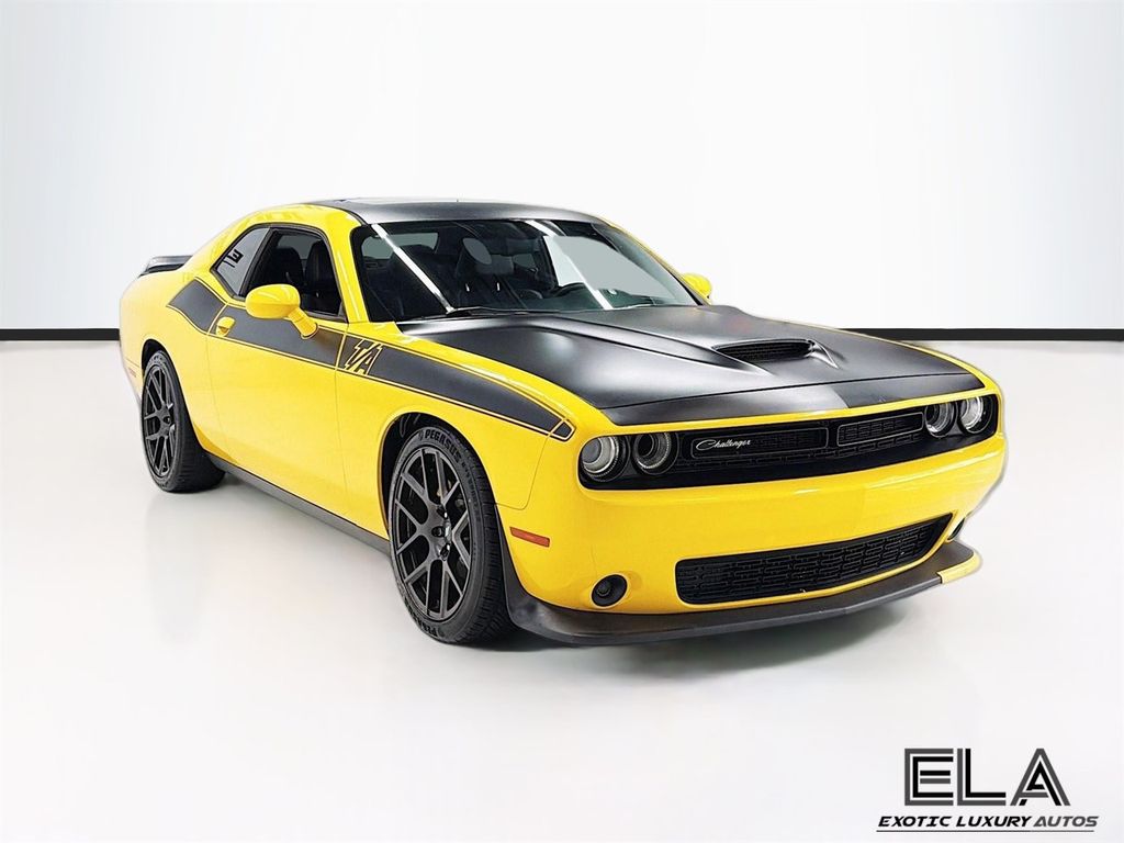 2017 Dodge Challenger THIS IS A  AUTOMATIC! APPLE CAR PLAY! SUNROOF! NAVIGATION!  - 23030813 - 37