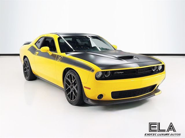 2017 Dodge Challenger THIS IS A  AUTOMATIC! APPLE CAR PLAY! SUNROOF! NAVIGATION!  - 23030813 - 37