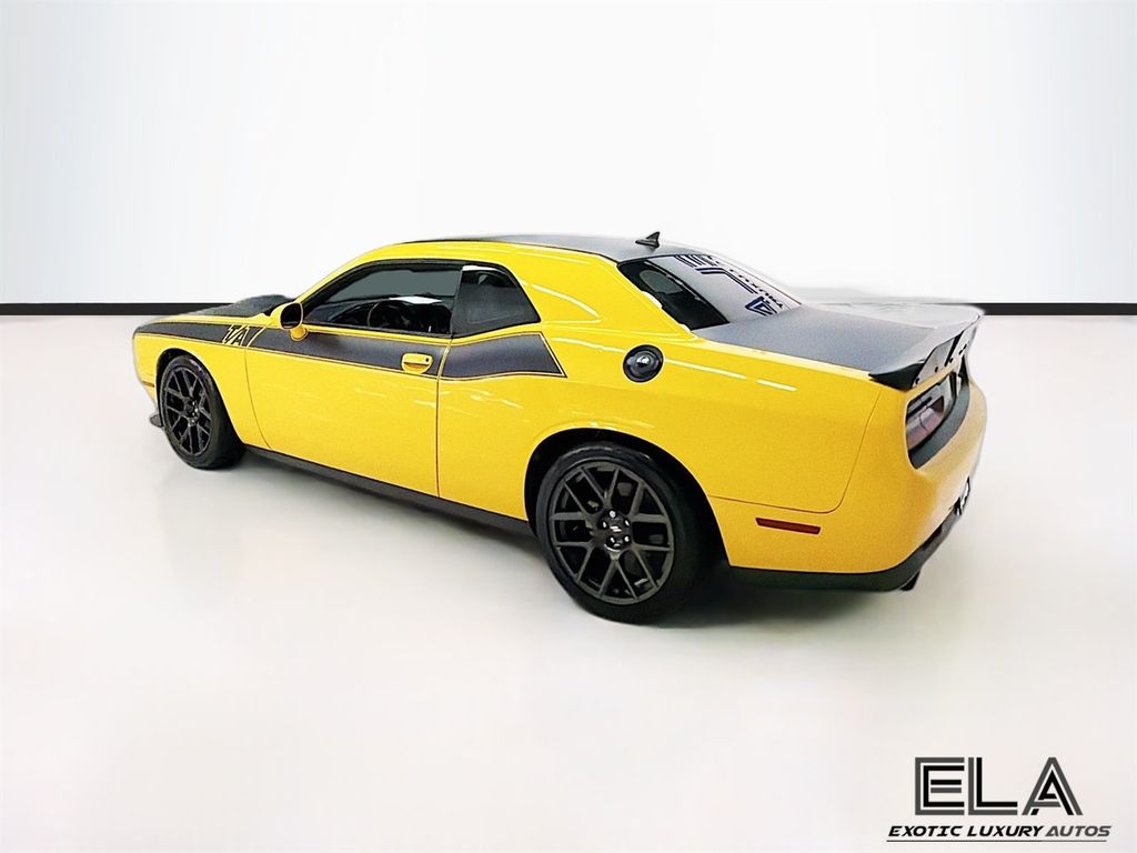 2017 Dodge Challenger THIS IS A  AUTOMATIC! APPLE CAR PLAY! SUNROOF! NAVIGATION!  - 23030813 - 48