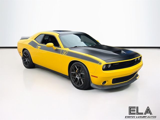 2017 Dodge Challenger THIS IS A  AUTOMATIC! APPLE CAR PLAY! SUNROOF! NAVIGATION!  - 23030813 - 68