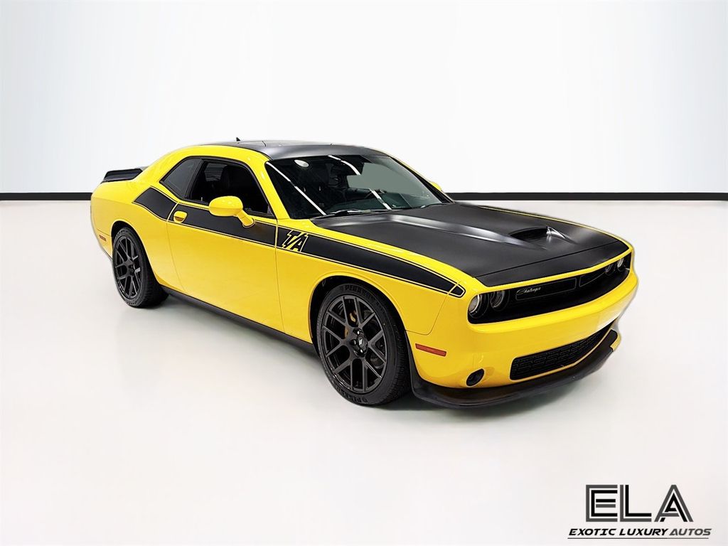 2017 Dodge Challenger THIS IS A  AUTOMATIC! APPLE CAR PLAY! SUNROOF! NAVIGATION!  - 23030813 - 8
