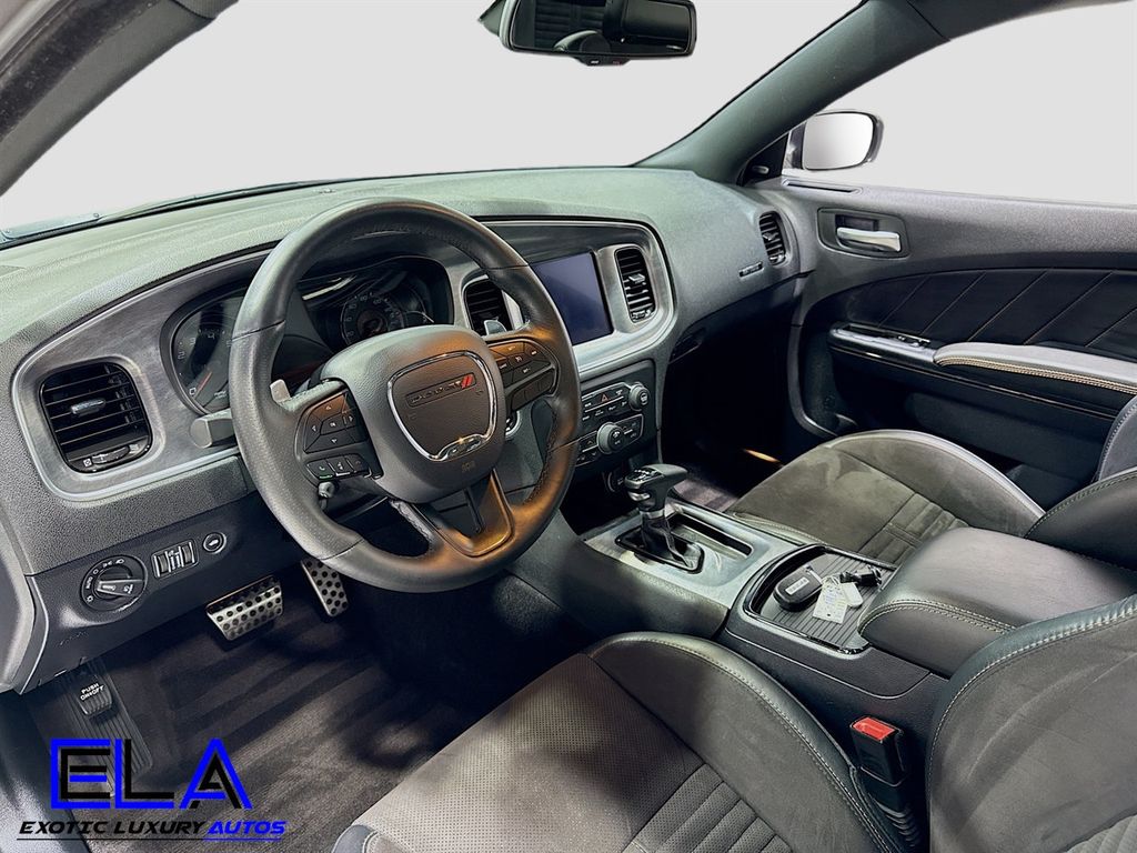 2017 Dodge Charger R/T photo 10