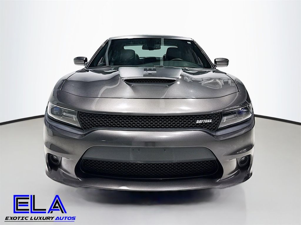 2017 Dodge Charger R/T photo 3