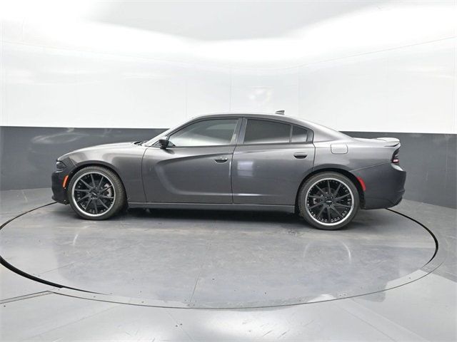 2017 Dodge Charger R/T photo 2