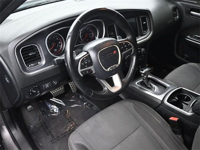 2017 Dodge Charger R/T photo 4