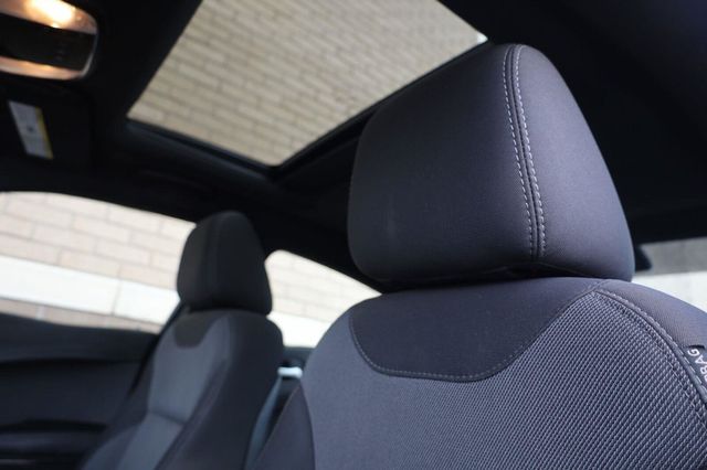 2017 Dodge Charger SE - 23052445 - 15