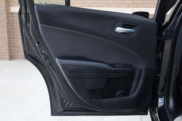 2017 Dodge Charger SE - 23052445 - 16