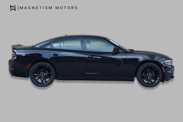 2017 Dodge Charger SE - 23052445 - 2