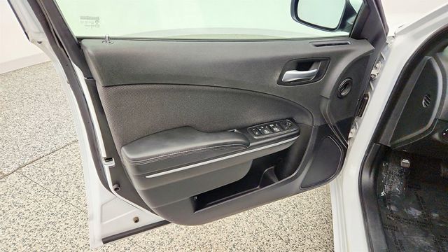 2017 Dodge Charger SE RWD w/ Popular Equipment Group - 23045071 - 9