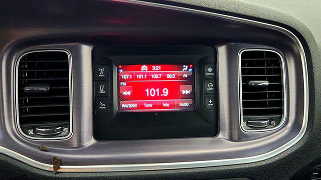 2017 Dodge Charger SE RWD w/ Popular Equipment Group - 23045071 - 17